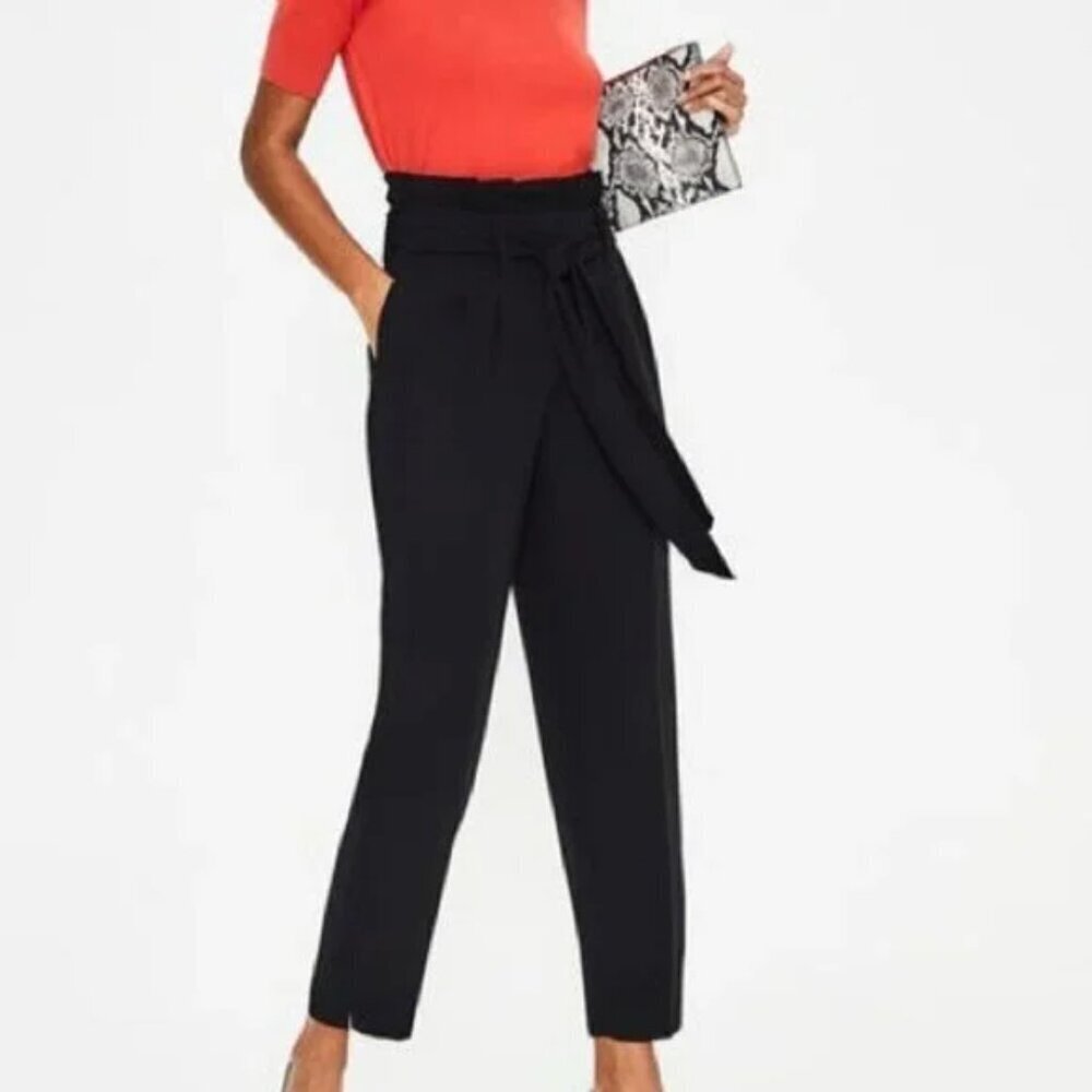 Boden Melinda‎ Paperbag pants in Navy